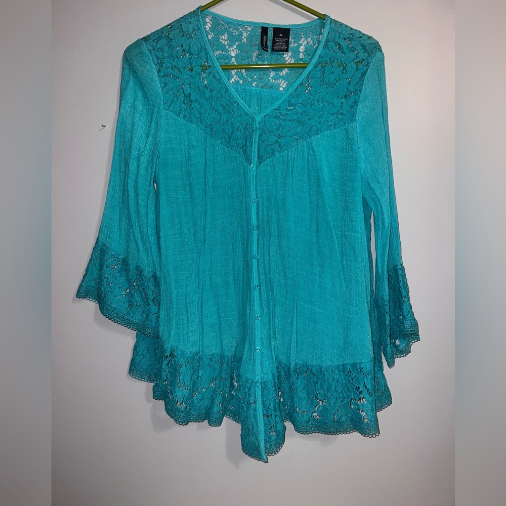 New Directions Blue Asymmetrical Flutter Sleeve Blouse
